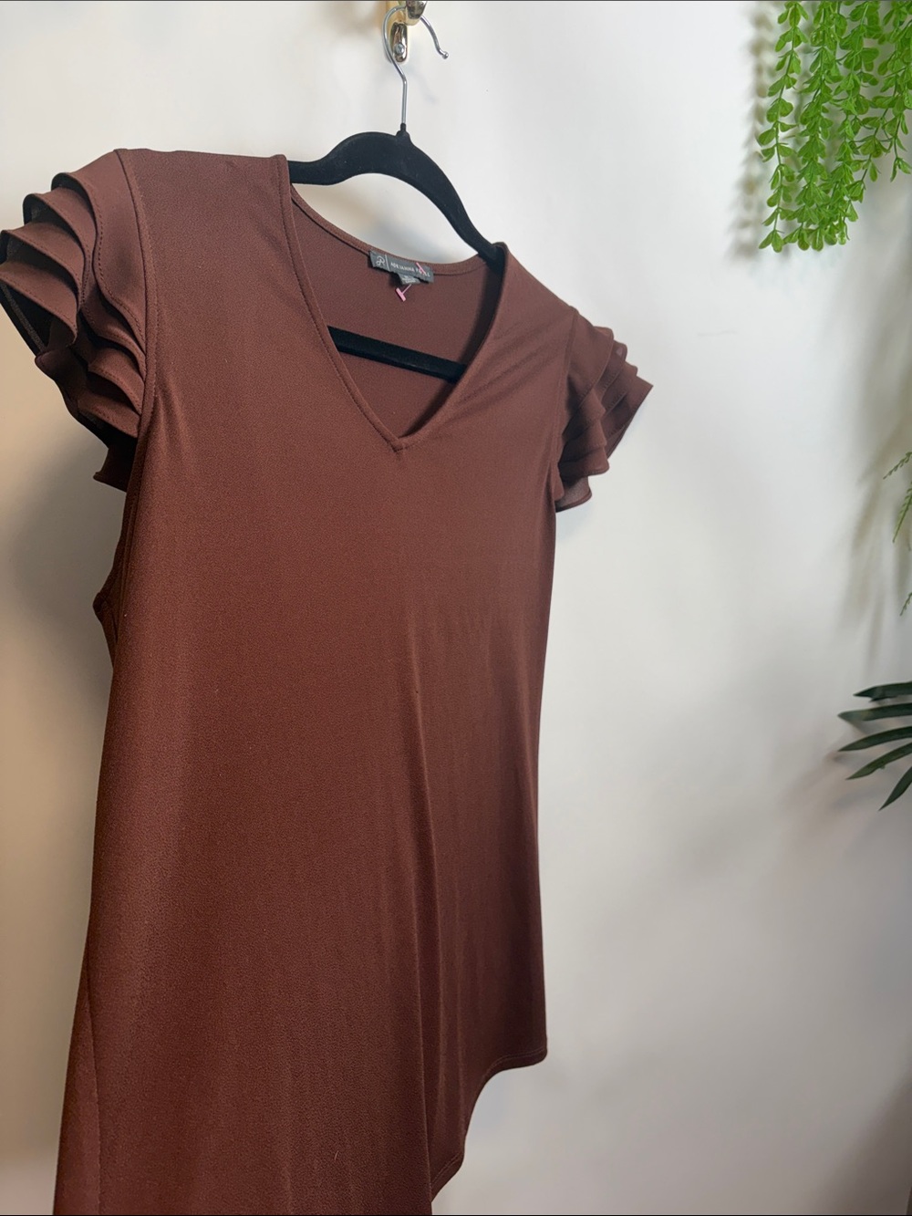 Adrianna Papell Chocolate Brown V-Neck Ruffle Sleeve Top